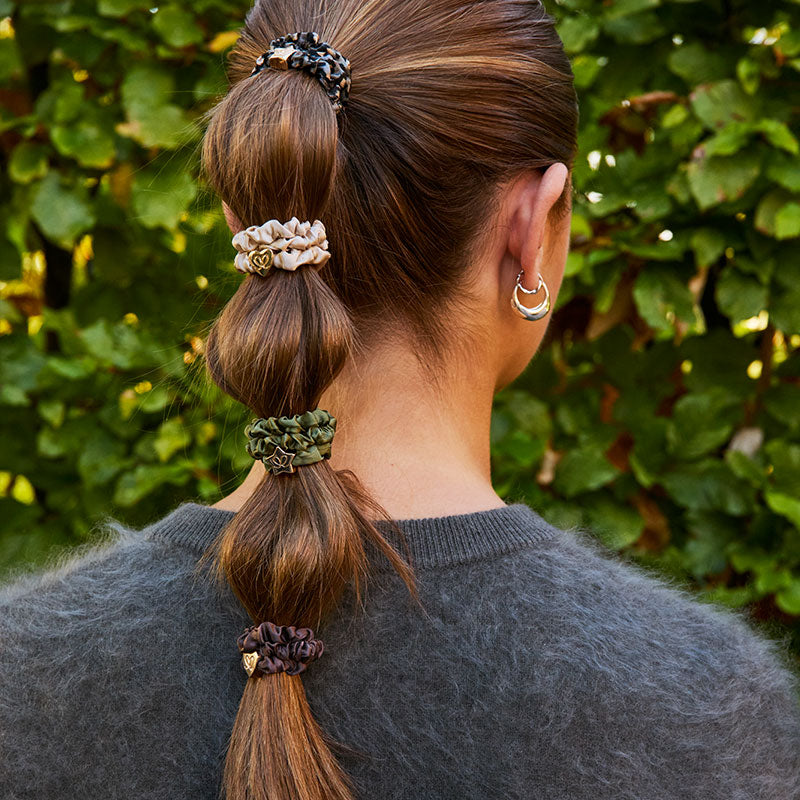 gold heart skinny mocha